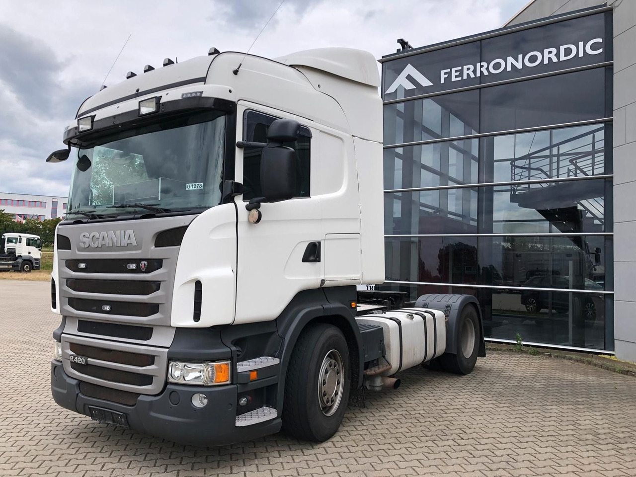 Scania R420 PTO*Automatik mit Kupplungspedale - Trekker: afbeelding 2 Scania R420 PTO*Automatik mit Kupplungspedale - Trekker: afbeelding 2