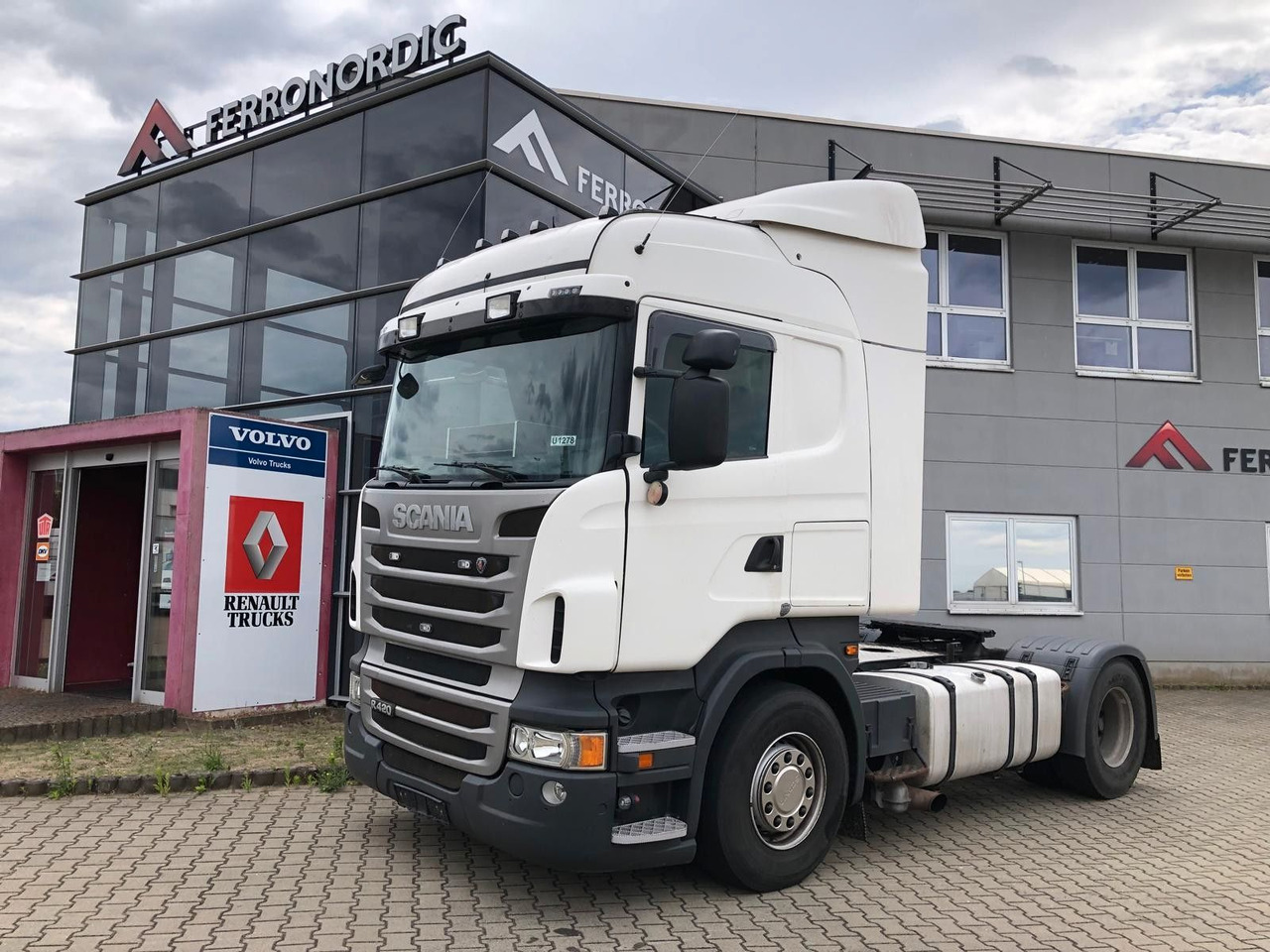 Scania R420 PTO*Automatik mit Kupplungspedale - Trekker: afbeelding 4 Scania R420 PTO*Automatik mit Kupplungspedale - Trekker: afbeelding 4
