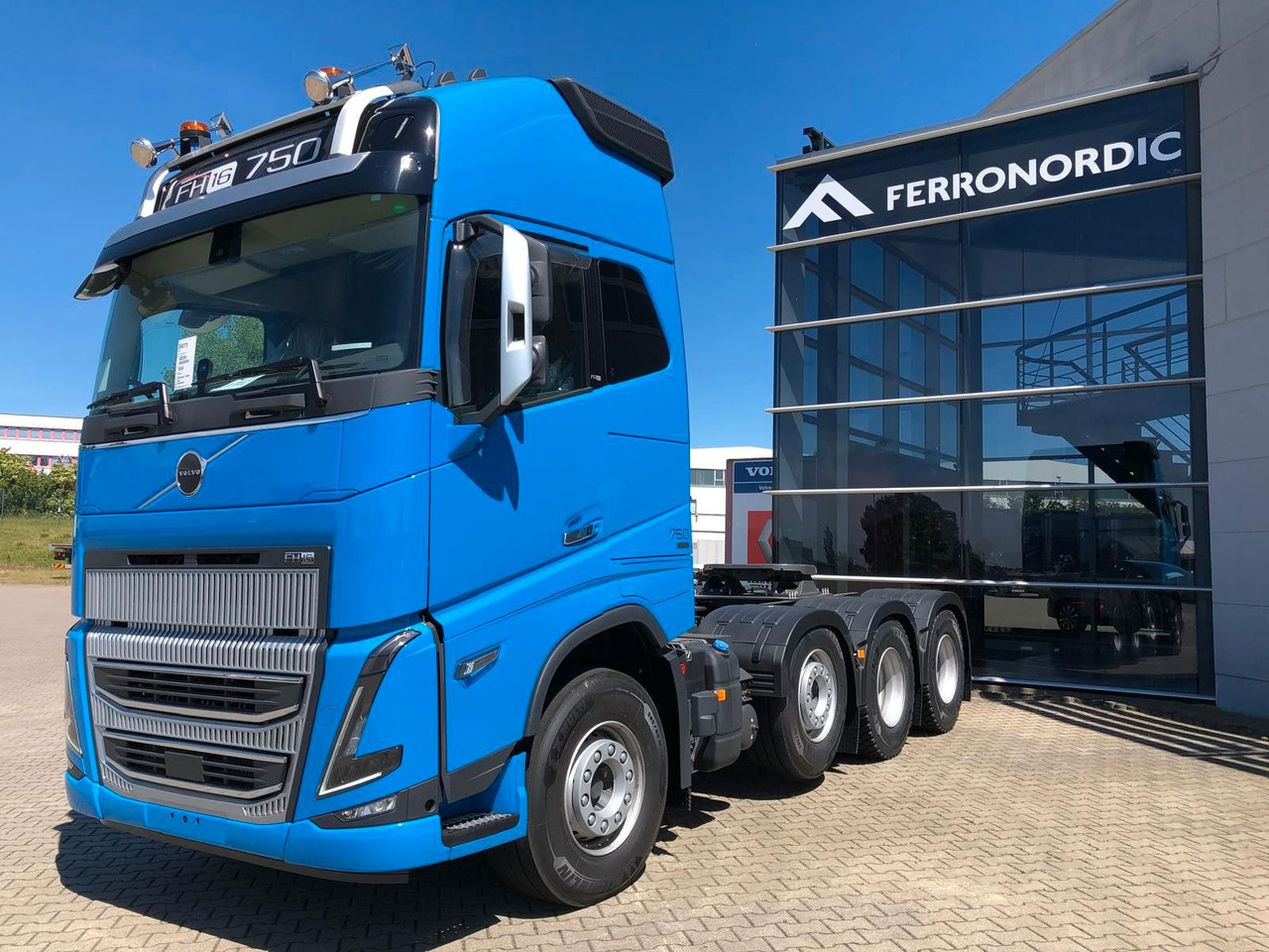 Volvo FH16 750 XL 8x4 Tridem*100T*Kriechgänge*Retarder Volvo FH16 750 XL 8x4 Tridem*100T*Kriechgänge*Retarder - Trekker: afbeelding 3 Volvo FH16 750 XL 8x4 Tridem*100T*Kriechgänge*Retarder Volvo FH16 750 XL 8x4 Tridem*100T*Kriechgänge*Retarder - Trekker: afbeelding 3