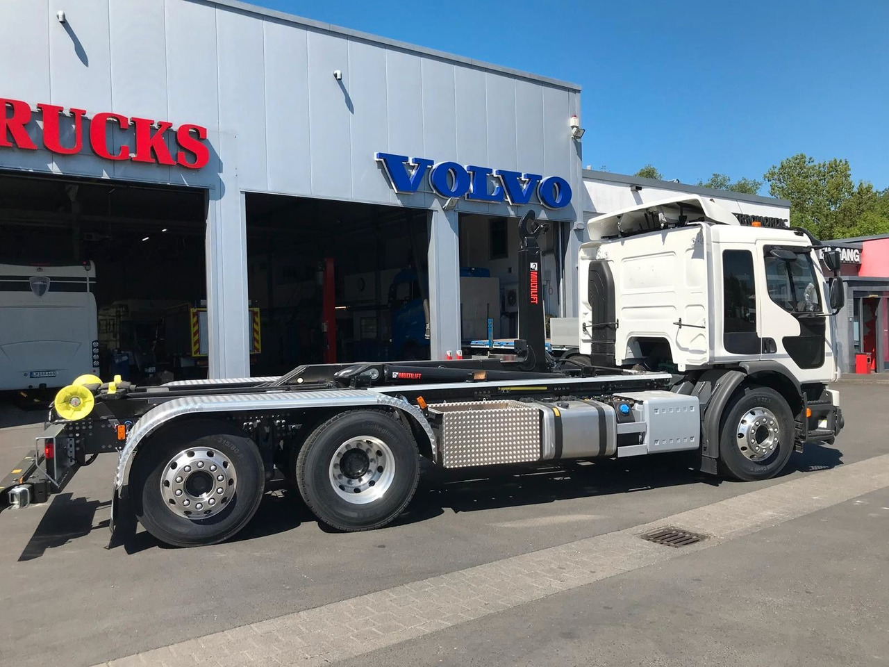 Volvo FE 320 6x2 - Haakarmsysteem vrachtwagen: afbeelding 2 Volvo FE 320 6x2 - Haakarmsysteem vrachtwagen: afbeelding 2