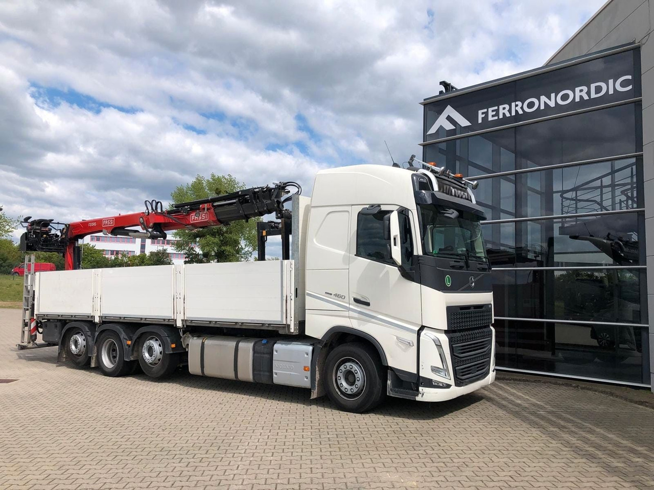 Volvo FH460 8x2 TRIDEM VLA&NLA gelenkt*FASSI F215AS.24 - Kraanwagen: afbeelding 1 Volvo FH460 8x2 TRIDEM VLA&NLA gelenkt*FASSI F215AS.24 - Kraanwagen: afbeelding 1