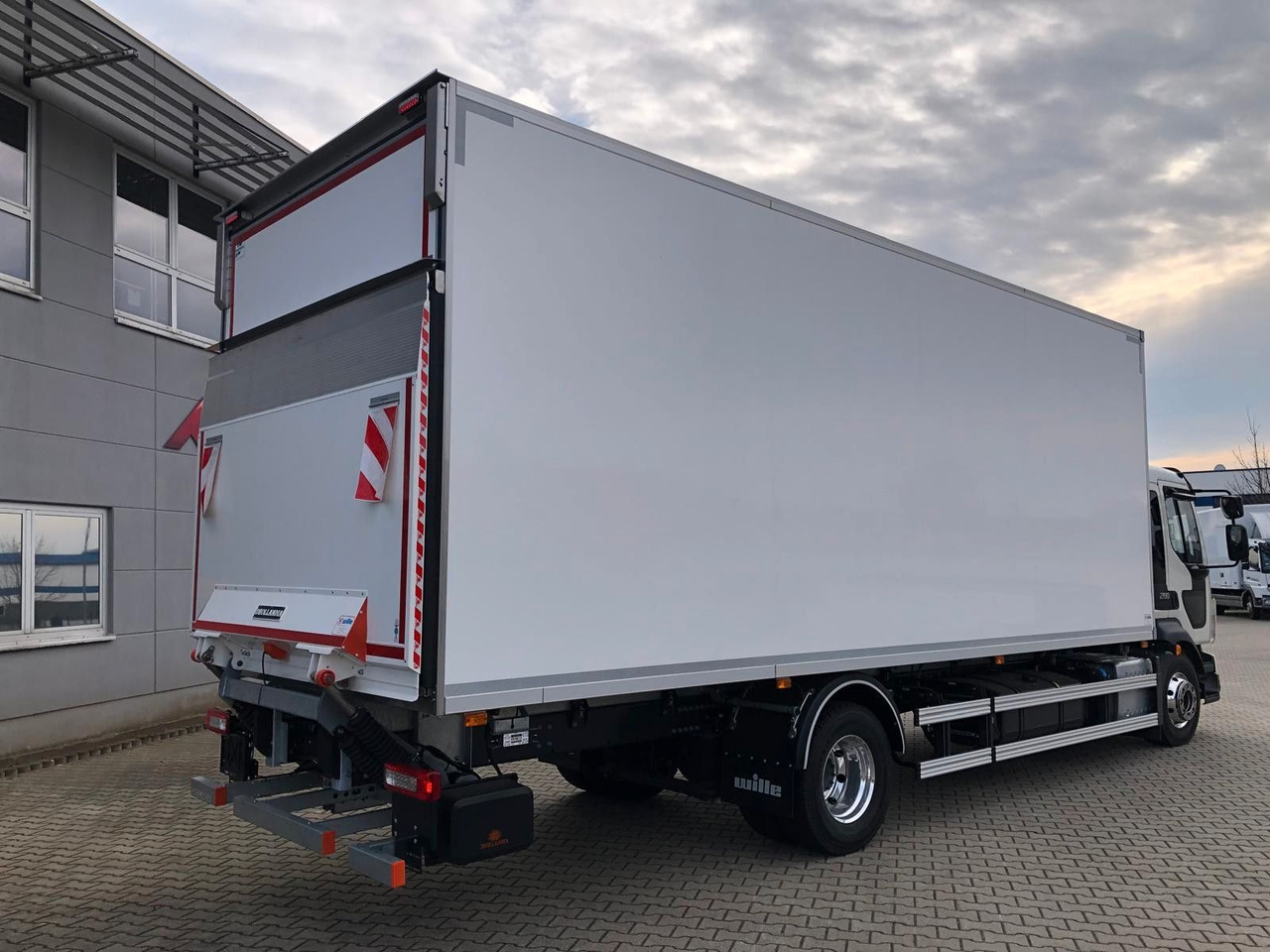 Volvo FL16.280 VollLuft*LBW *Carrier Supra850*a.Miete - Koelwagen vrachtwagen: afbeelding 3 Volvo FL16.280 VollLuft*LBW *Carrier Supra850*a.Miete - Koelwagen vrachtwagen: afbeelding 3
