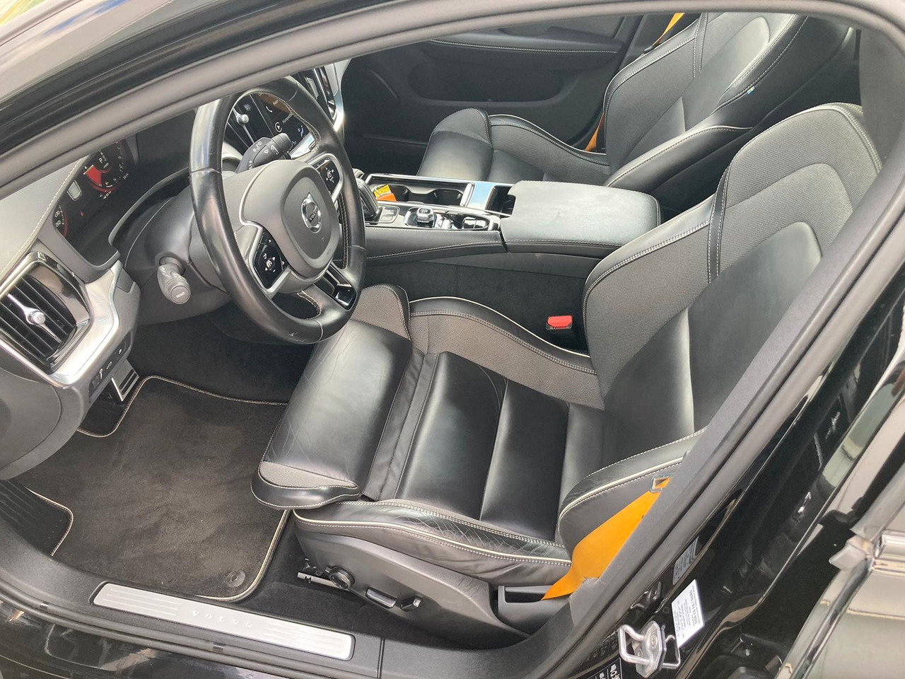 Volvo V60 T8 Polestar Engineered Plug-In Hybrid AWD - Personenwagen: afbeelding 5 Volvo V60 T8 Polestar Engineered Plug-In Hybrid AWD - Personenwagen: afbeelding 5