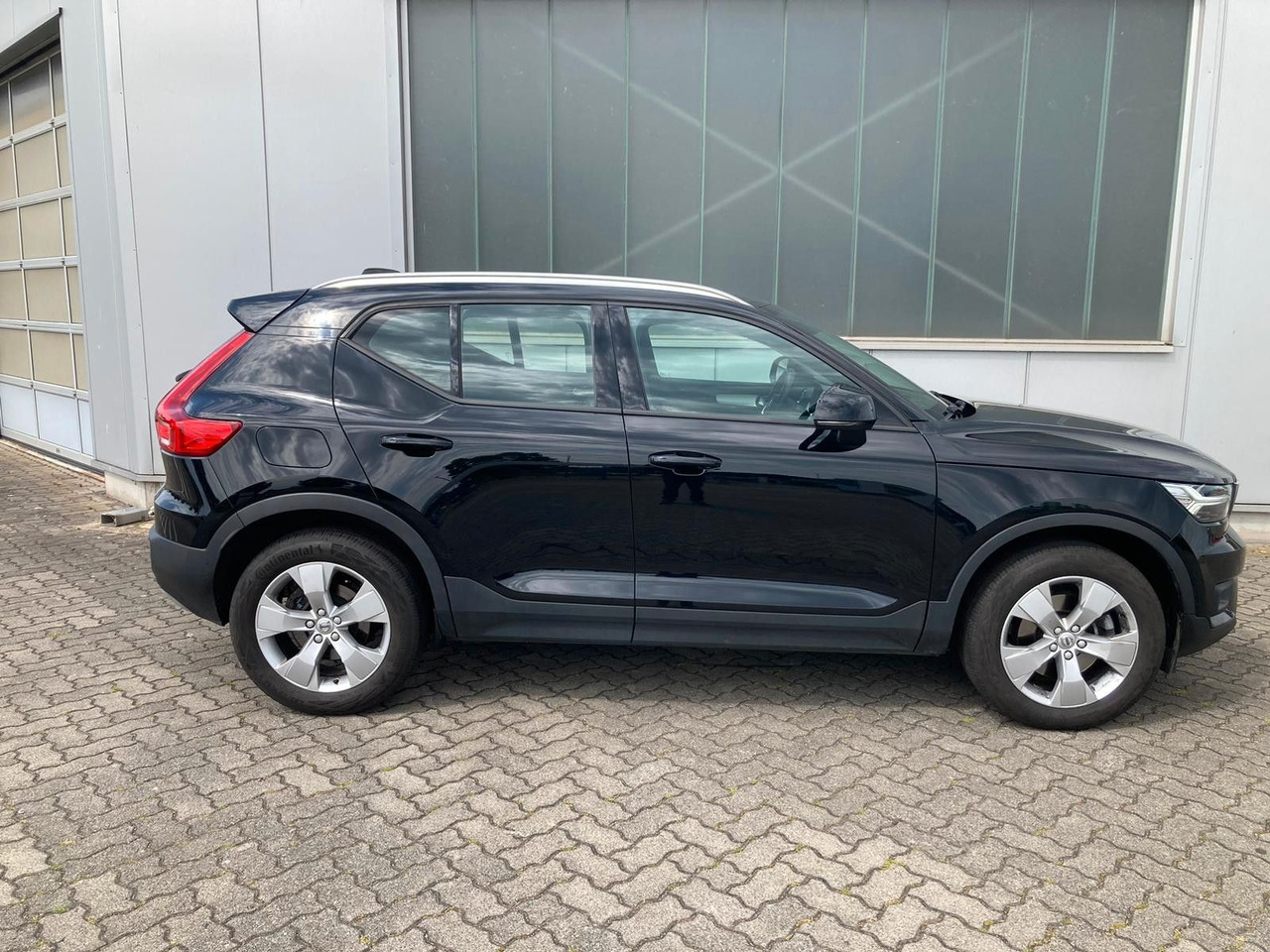 Volvo XC 40 D3 Momentum Pro AWD - SUV: afbeelding 2 Volvo XC 40 D3 Momentum Pro AWD - SUV: afbeelding 2