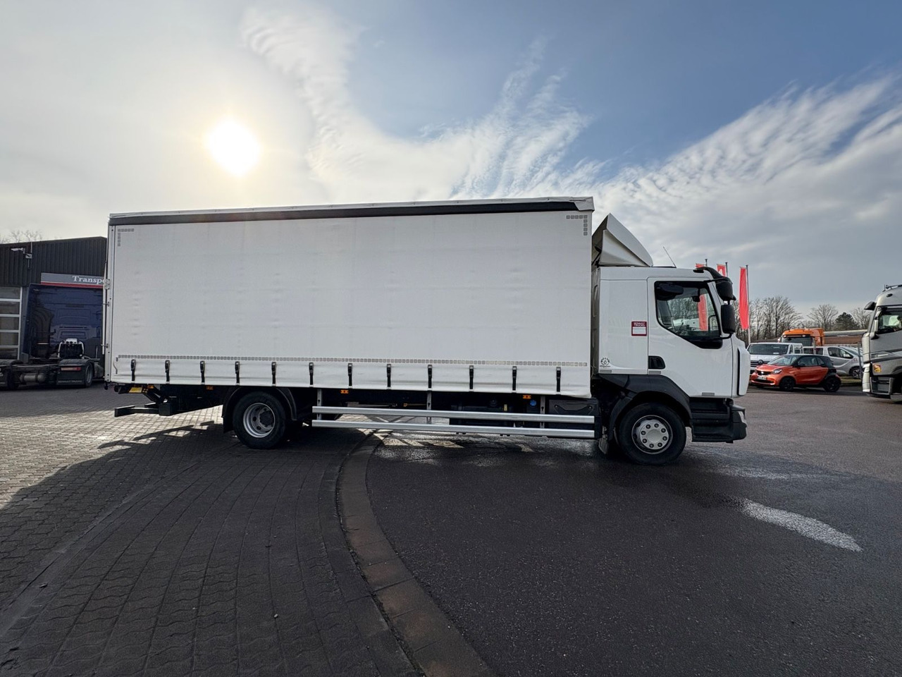 Renault D 16.280 Curtainsider - Schuifzeilen vrachtwagen: afbeelding 4 Renault D 16.280 Curtainsider - Schuifzeilen vrachtwagen: afbeelding 4