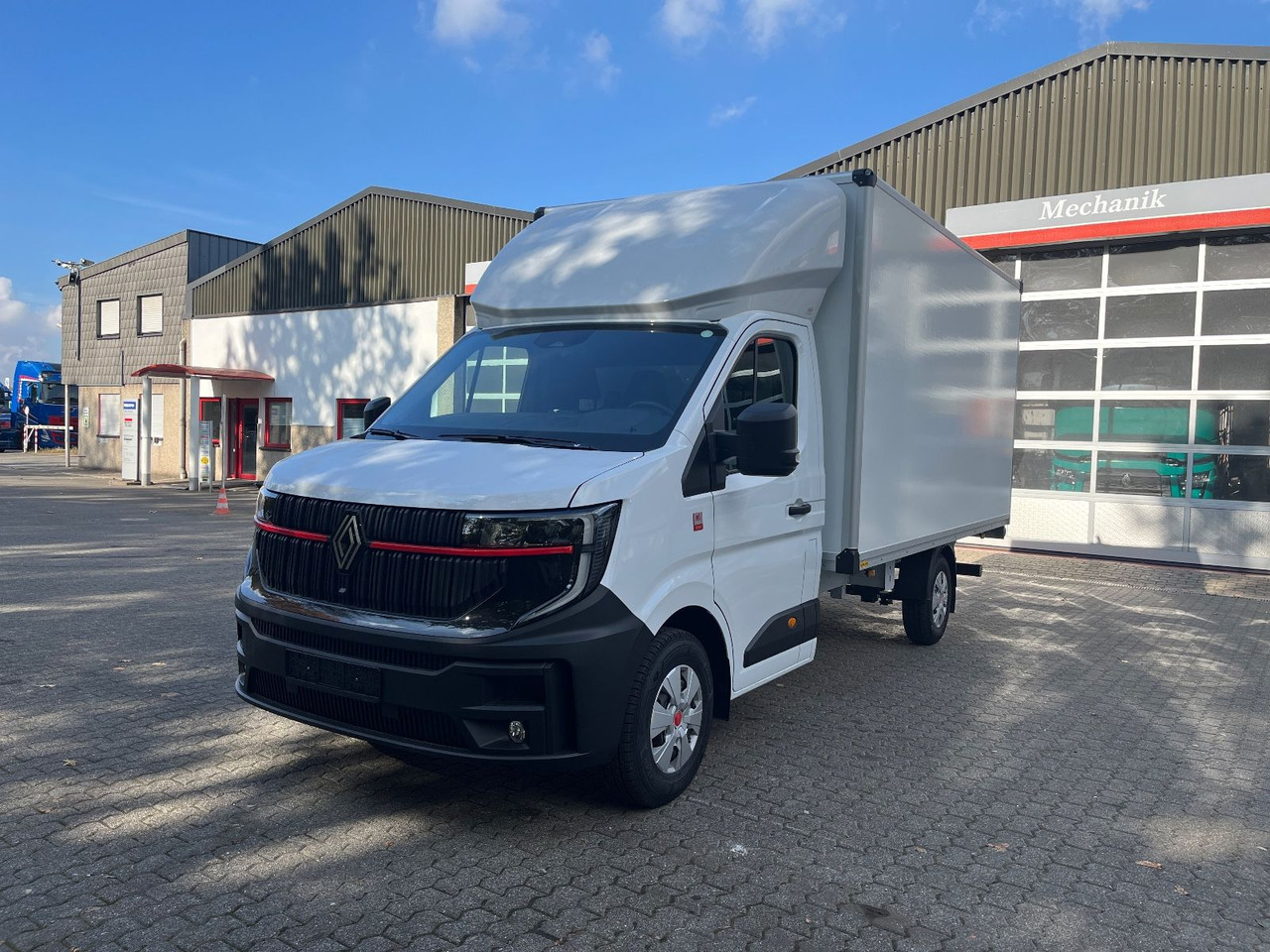 Renault MASTER MIT HUMBAUR KOFFERAUFBAU - Bestelwagen gesloten laadbak: afbeelding 1 Renault MASTER MIT HUMBAUR KOFFERAUFBAU - Bestelwagen gesloten laadbak: afbeelding 1