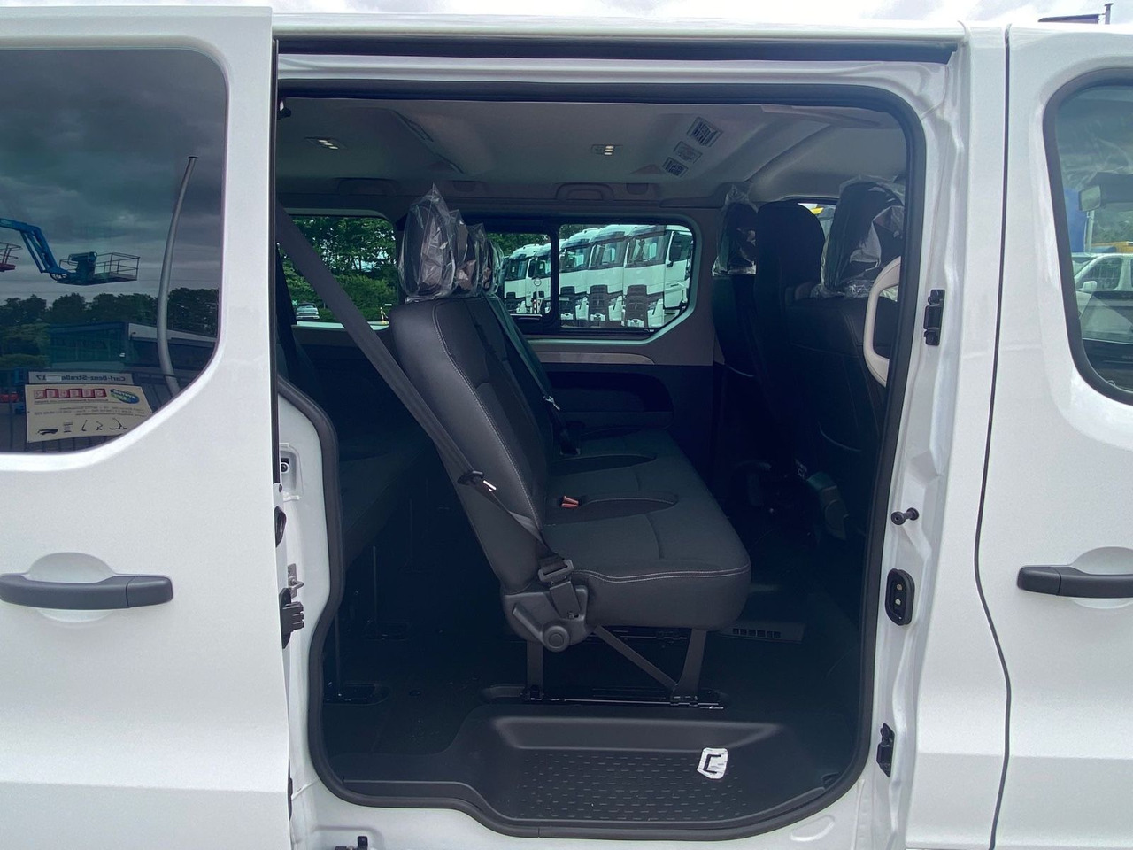 Minibus, Personenvervoer Renault TRAFIC RED KOMBI: afbeelding 6