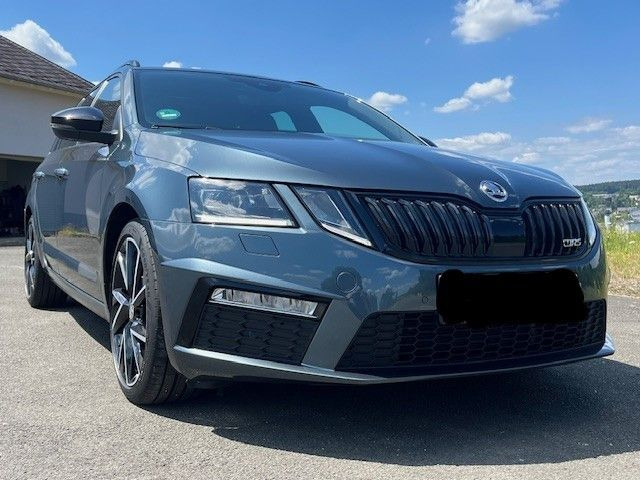 Skoda Octavia Combi RS 4x4 - Stationwagen: afbeelding 2 Skoda Octavia Combi RS 4x4 - Stationwagen: afbeelding 2