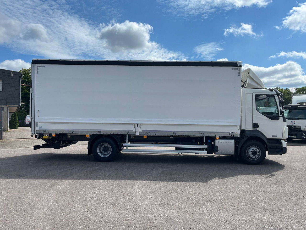 Volvo FL16.280 Junge Schiebeplane - Schuifzeilen vrachtwagen: afbeelding 4 Volvo FL16.280 Junge Schiebeplane - Schuifzeilen vrachtwagen: afbeelding 4