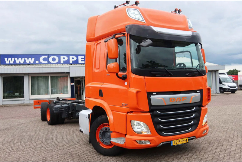 DAF CF 450 Chassis Cabine Slaap Cabine 2x Bed - Chassis vrachtwagen: afbeelding 2 DAF CF 450 Chassis Cabine Slaap Cabine 2x Bed - Chassis vrachtwagen: afbeelding 2