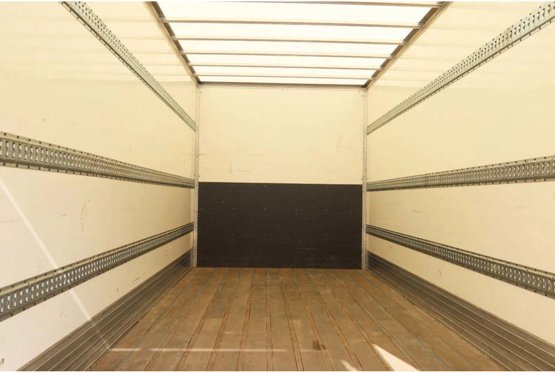 DAF LF 210 FA Bakwagen + Dhollandia 2000 kg klep extra accu set, 3x bindrail + stang. - Bakwagen: afbeelding 4 DAF LF 210 FA Bakwagen + Dhollandia 2000 kg klep extra accu set, 3x bindrail + stang. - Bakwagen: afbeelding 4