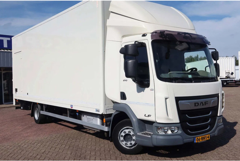 DAF LF 210 FA Bakwagen + Dhollandia 2000 kg klep extra accu set, 3x bindrail + stang. - Bakwagen: afbeelding 2 DAF LF 210 FA Bakwagen + Dhollandia 2000 kg klep extra accu set, 3x bindrail + stang. - Bakwagen: afbeelding 2