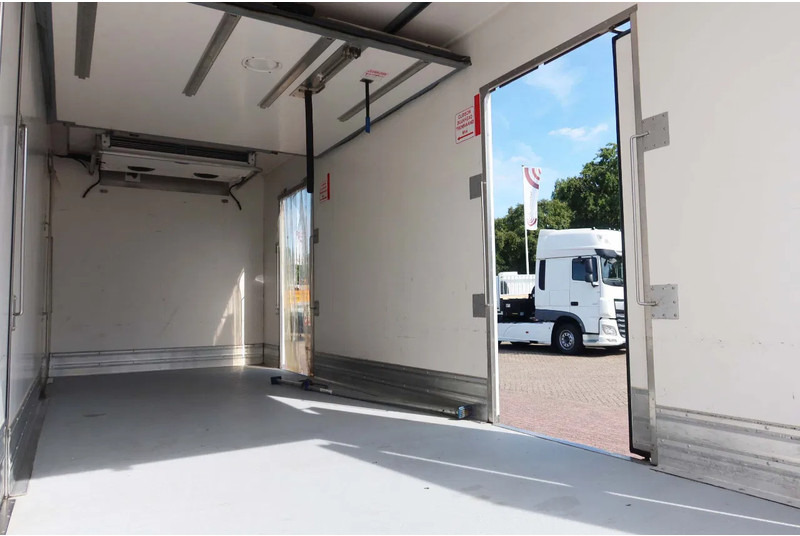 Iveco EuroCargo 120 El 210L Koel/Vries+Klep Bitemp met verplaatsbare wand - Koelwagen vrachtwagen: afbeelding 4 Iveco EuroCargo 120 El 210L Koel/Vries+Klep Bitemp met verplaatsbare wand - Koelwagen vrachtwagen: afbeelding 4