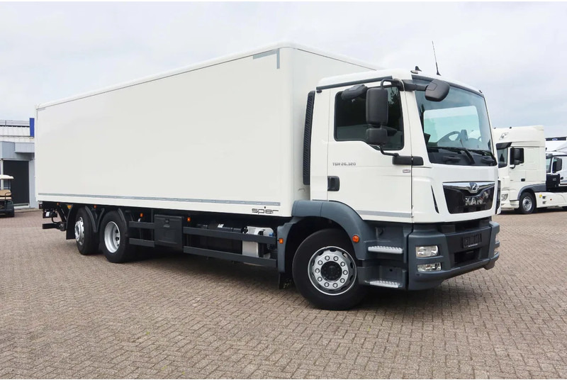 MAN 26.320 TGM Bak+Klep stuur lift as Bar klep 2.000 kg - Bakwagen: afbeelding 2 MAN 26.320 TGM Bak+Klep stuur lift as Bar klep 2.000 kg - Bakwagen: afbeelding 2