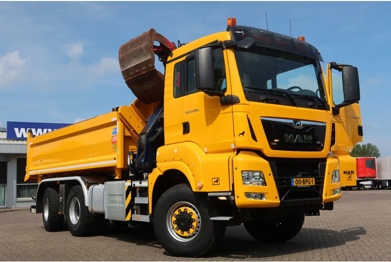 MAN TGS 33.420 2 Zijdige kipper + Kraan 6x6 Stuur as - Kipper vrachtwagen, Kraanwagen: afbeelding 2 MAN TGS 33.420 2 Zijdige kipper + Kraan 6x6 Stuur as - Kipper vrachtwagen, Kraanwagen: afbeelding 2