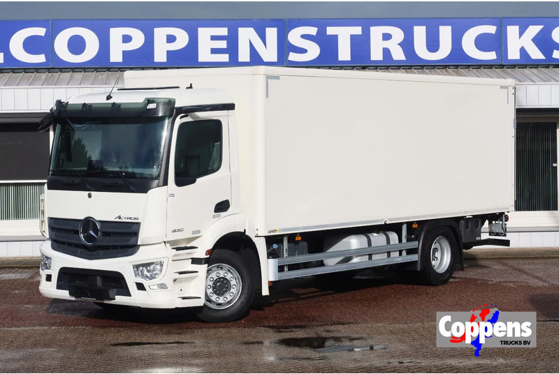Mercedes-Benz Actros 1830 Bak + Dhollandia klep 2000 KG + rolstops. - Bakwagen: afbeelding 1 Mercedes-Benz Actros 1830 Bak + Dhollandia klep 2000 KG + rolstops. - Bakwagen: afbeelding 1