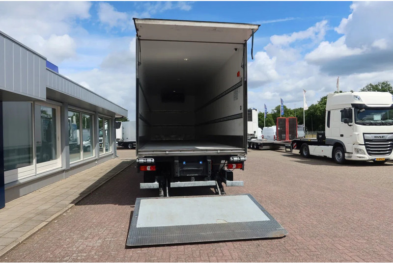 Mercedes-Benz Actros 2530 L Koel/Vries + Laadklep DHollandia 2500kg - Koelwagen vrachtwagen: afbeelding 4 Mercedes-Benz Actros 2530 L Koel/Vries + Laadklep DHollandia 2500kg - Koelwagen vrachtwagen: afbeelding 4