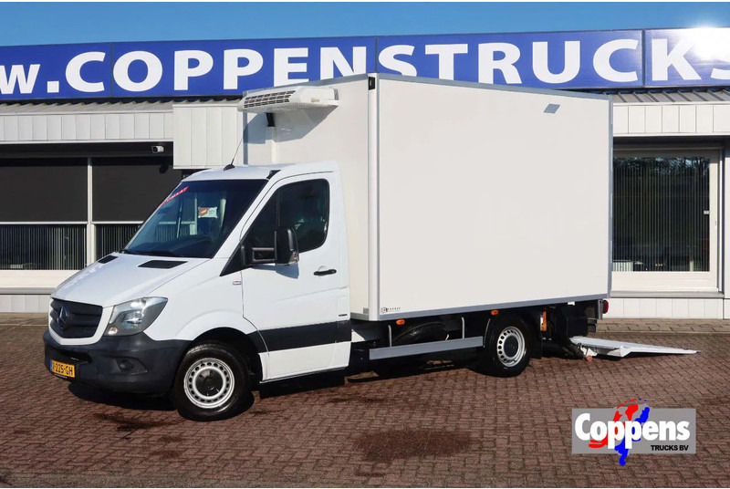 Mercedes-Benz Sprinter 316 CDI Carrier Koel/Vries Bak+Klep. Dag en nacht aansluiting - Koelwagen: afbeelding 1 Mercedes-Benz Sprinter 316 CDI Carrier Koel/Vries Bak+Klep. Dag en nacht aansluiting - Koelwagen: afbeelding 1