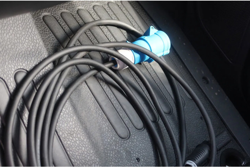 Koelwagen Renault Master Koel/Vries/Verwarmen + 220 volt stekker Carrier Xarios 350 machine BPM vrij: afbeelding 11