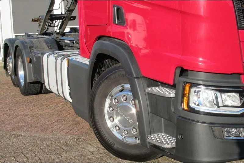 Haakarmsysteem vrachtwagen Scania P450 6x2 Euro 6: afbeelding 19