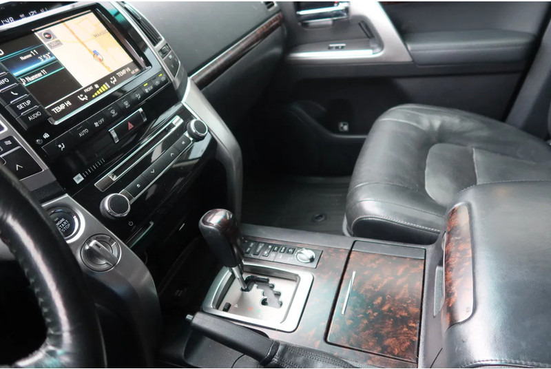 Toyota Land Cruiser V8 200 V8. 4.5D Executive. 7 Persoons. Luchtvering. Marge voertuig - Personenwagen: afbeelding 5 Toyota Land Cruiser V8 200 V8. 4.5D Executive. 7 Persoons. Luchtvering. Marge voertuig - Personenwagen: afbeelding 5