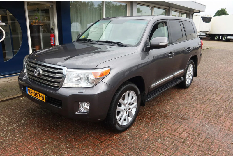 Toyota Land Cruiser V8 200 V8. 4.5D Executive. 7 Persoons. Luchtvering. Marge voertuig - Personenwagen: afbeelding 1 Toyota Land Cruiser V8 200 V8. 4.5D Executive. 7 Persoons. Luchtvering. Marge voertuig - Personenwagen: afbeelding 1