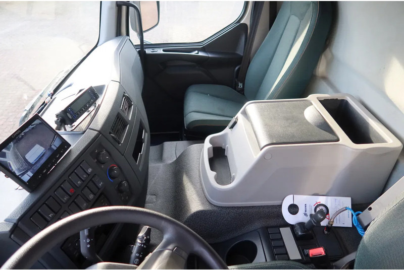 Volvo FE 280 4x2 Carrier Supra 1250 Koel/ Vries+ BAR klep 2000 kg. 2 Stuks in voorraad - Koelwagen vrachtwagen: afbeelding 5 Volvo FE 280 4x2 Carrier Supra 1250 Koel/ Vries+ BAR klep 2000 kg. 2 Stuks in voorraad - Koelwagen vrachtwagen: afbeelding 5