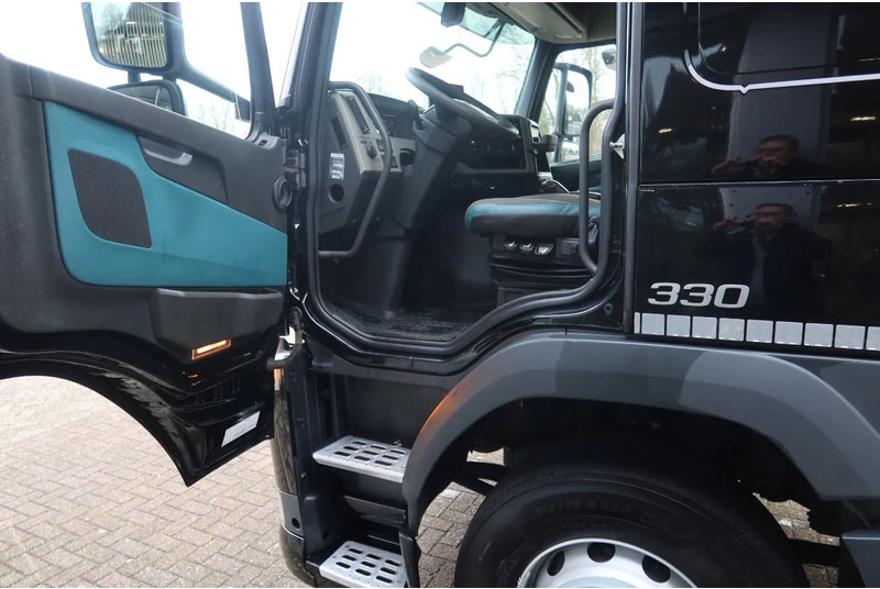 Volvo FM 330 Bakwagen + Laadklep DHollandia 2000 kg - Bakwagen: afbeelding 5 Volvo FM 330 Bakwagen + Laadklep DHollandia 2000 kg - Bakwagen: afbeelding 5