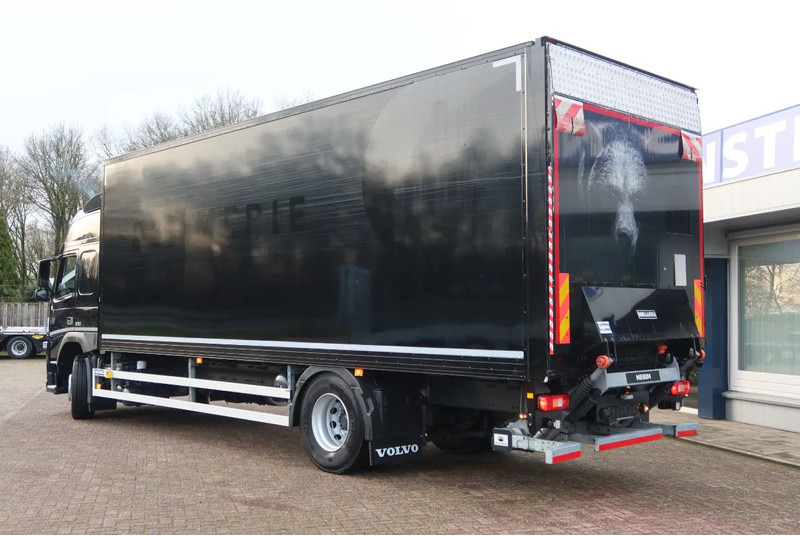 Volvo FM 330 Bakwagen + Laadklep DHollandia 2000 kg - Bakwagen: afbeelding 3 Volvo FM 330 Bakwagen + Laadklep DHollandia 2000 kg - Bakwagen: afbeelding 3