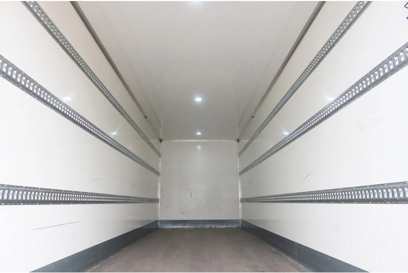 Volvo FM 340 Geïsoleerd Dak DHollandia 3000 kg - Bakwagen: afbeelding 4 Volvo FM 340 Geïsoleerd Dak DHollandia 3000 kg - Bakwagen: afbeelding 4