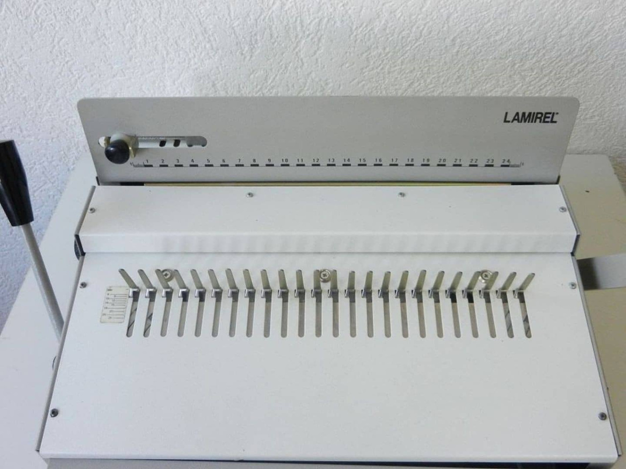 Lamirel - Inbindmachine: afbeelding 4 Lamirel - Inbindmachine: afbeelding 4