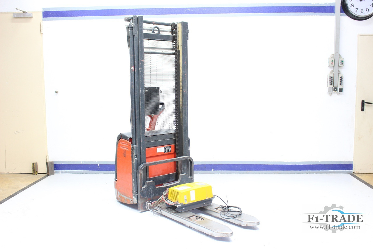 Linde L 12 - Stapelaar: afbeelding 1 Linde L 12 - Stapelaar: afbeelding 1