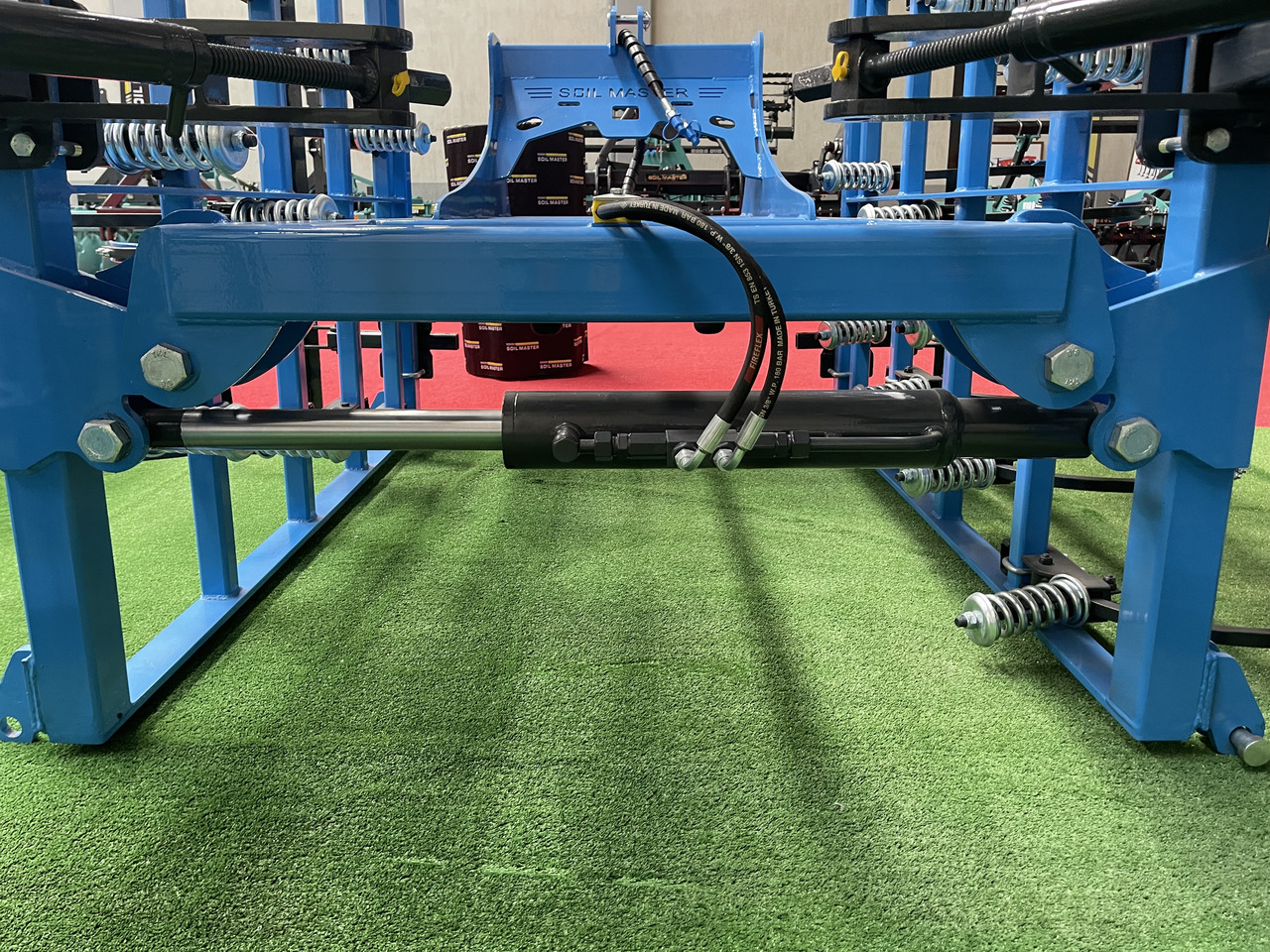 SOIL MASTER _FOLDABLE TYPE SPRING LOADED CULTIVATOR COMBINATION (2-WING) - Eg: afbeelding 5 SOIL MASTER _FOLDABLE TYPE SPRING LOADED CULTIVATOR COMBINATION (2-WING) - Eg: afbeelding 5