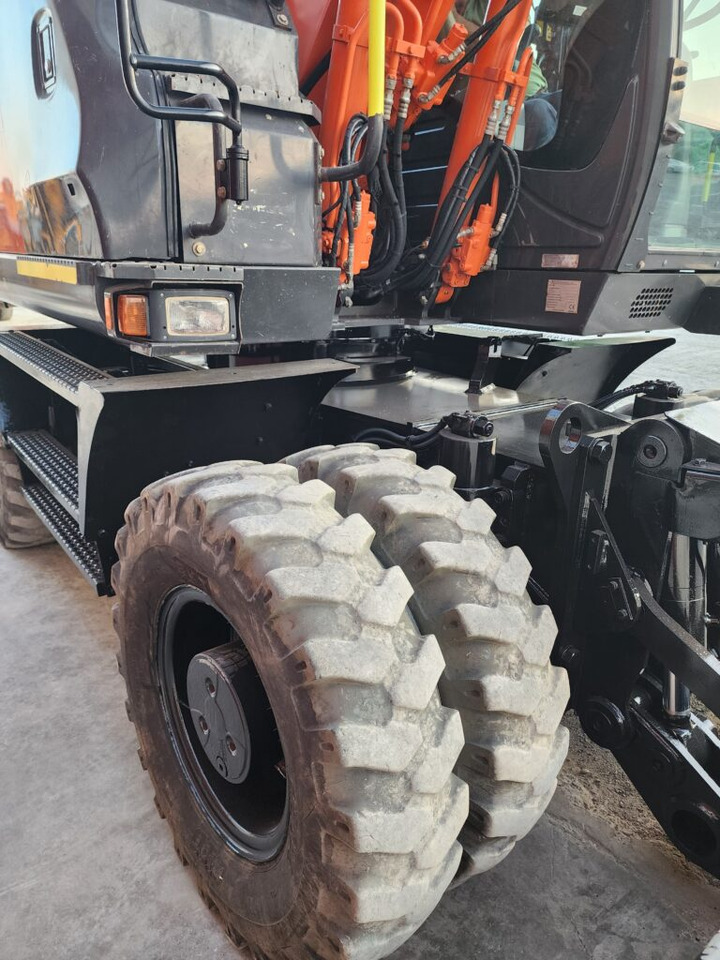 HITACHI ZX145W-6 - Mobiele graafmachine: afbeelding 5 HITACHI ZX145W-6 - Mobiele graafmachine: afbeelding 5