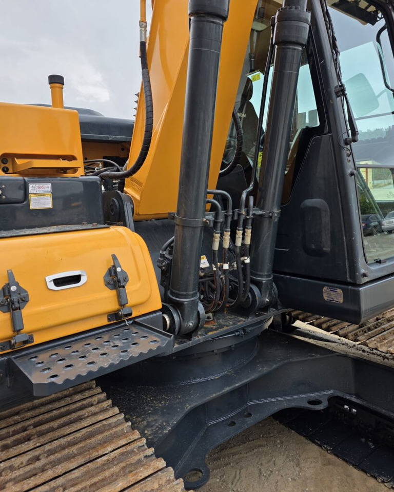 HYUNDAI HX140L C - Rupsgraafmachine: afbeelding 4 HYUNDAI HX140L C - Rupsgraafmachine: afbeelding 4