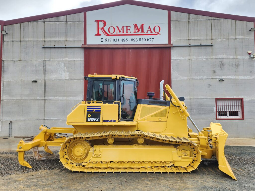 KOMATSU D65PX-17 - Bulldozer: afbeelding 1 KOMATSU D65PX-17 - Bulldozer: afbeelding 1