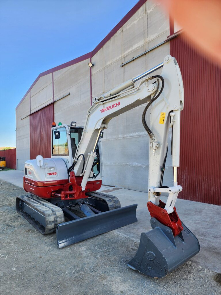TAKEUCHI TB260 - Minigraafmachine: afbeelding 5 TAKEUCHI TB260 - Minigraafmachine: afbeelding 5