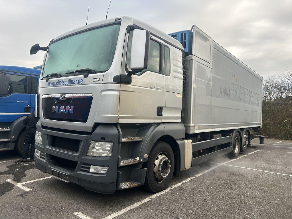Koelwagen vrachtwagen MAN TGX 26.400 6x2 LL Kühlkoffer LBW ATM 600TKM: afbeelding 1