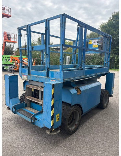 Genie GS 2668 RT 10m Diesel Scherenarbeitsbühne - Schaarlift: afbeelding 4 Genie GS 2668 RT 10m Diesel Scherenarbeitsbühne - Schaarlift: afbeelding 4