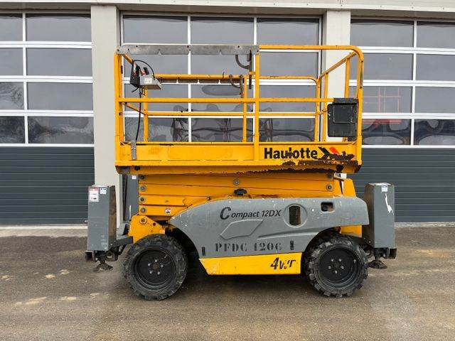 Haulotte Compact 12DX 12m Diesel Scherenarbeitsbühne 4x4 - Schaarlift: afbeelding 5 Haulotte Compact 12DX 12m Diesel Scherenarbeitsbühne 4x4 - Schaarlift: afbeelding 5