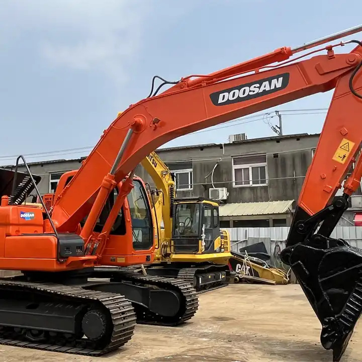 20 ton heavy machine used excavator digger doosan dx225lc with good performance - Rupsgraafmachine: afbeelding 1 20 ton heavy machine used excavator digger doosan dx225lc with good performance - Rupsgraafmachine: afbeelding 1