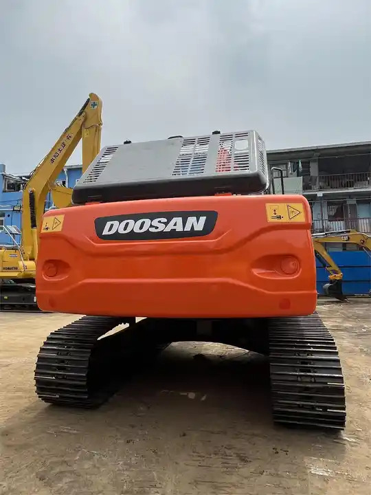 20 ton heavy machine used excavator digger doosan dx225lc with good performance - Rupsgraafmachine: afbeelding 5 20 ton heavy machine used excavator digger doosan dx225lc with good performance - Rupsgraafmachine: afbeelding 5