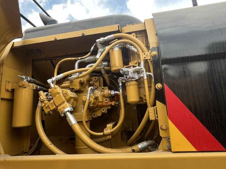 20Tons excavator Used CAT Excavator 325D 320D 320B 320BL 320C 320CL On sale - Rupsgraafmachine: afbeelding 2 20Tons excavator Used CAT Excavator 325D 320D 320B 320BL 320C 320CL On sale - Rupsgraafmachine: afbeelding 2