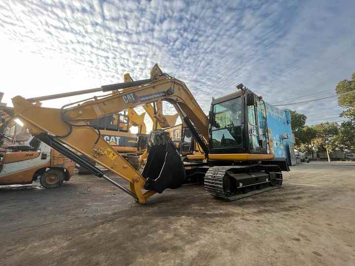 7 Ton Caterpillar Mini Excavator Cat 307c 307d With Rubber Tracks And Hydraulic Blade in Shanghai - Rupsgraafmachine: afbeelding 2 7 Ton Caterpillar Mini Excavator Cat 307c 307d With Rubber Tracks And Hydraulic Blade in Shanghai - Rupsgraafmachine: afbeelding 2