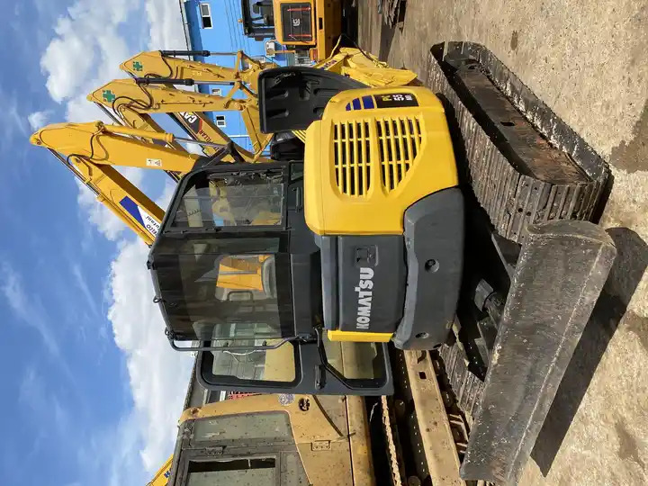 Best-selling Japan Original Second Hand Earth-moving Machinery Cheap Mini Used Komatsu Pc55mr Excavator in Shanghai - Rupsgraafmachine: afbeelding 3 Best-selling Japan Original Second Hand Earth-moving Machinery Cheap Mini Used Komatsu Pc55mr Excavator in Shanghai - Rupsgraafmachine: afbeelding 3