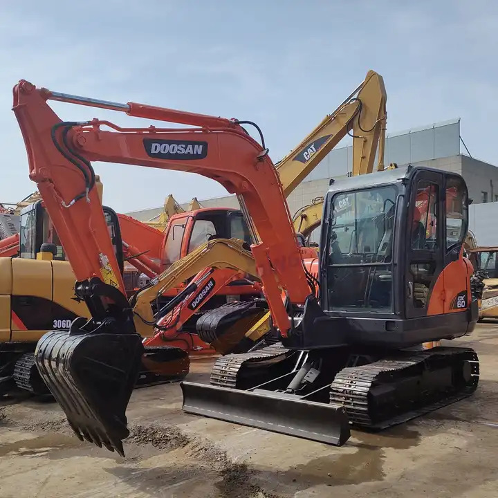Dx60 Used Crawler Excavator Used Excavator For Sale High Quality ExcavatorDOOSAN DH 55DH55 H-frame - Graafmachine: afbeelding 2 Dx60 Used Crawler Excavator Used Excavator For Sale High Quality ExcavatorDOOSAN DH 55DH55 H-frame - Graafmachine: afbeelding 2