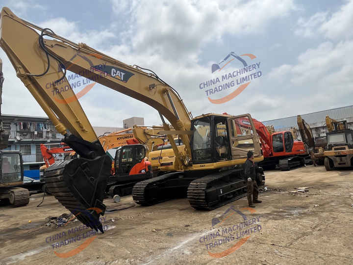 Excellent Used Cheap Caterpillar Cat 325bl excavator Second Hand cat325bl earth-moving digger With Perfect Function in stock - Rupsgraafmachine: afbeelding 5 Excellent Used Cheap Caterpillar Cat 325bl excavator Second Hand cat325bl earth-moving digger With Perfect Function in stock - Rupsgraafmachine: afbeelding 5