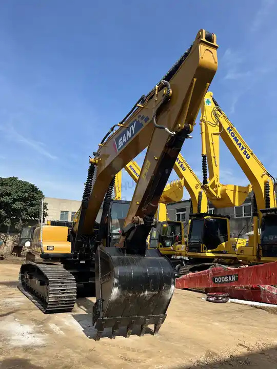 Factory Direct Sale Sany 215C Pro Excavator Machine 20ton SANY 215 SY215 SY215C SY215H Used Excavators in Shanghai - Graafmachine: afbeelding 3 Factory Direct Sale Sany 215C Pro Excavator Machine 20ton SANY 215 SY215 SY215C SY215H Used Excavators in Shanghai - Graafmachine: afbeelding 3