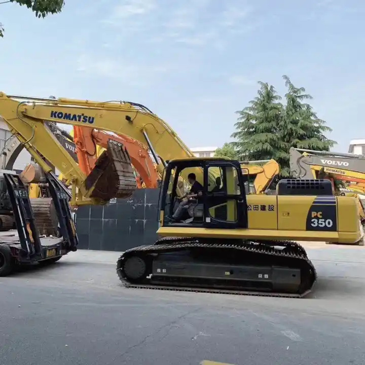 Factory Supply Second-Hand Komatsu PC200-8 PC220-8 PC300 PC350 PC400 20ton Used Crawler Excavator with Good Condition - Rupsgraafmachine: afbeelding 3 Factory Supply Second-Hand Komatsu PC200-8 PC220-8 PC300 PC350 PC400 20ton Used Crawler Excavator with Good Condition - Rupsgraafmachine: afbeelding 3