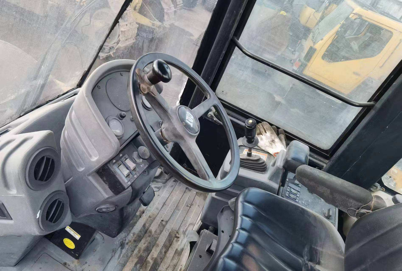 Good Quality Road Roller Caterpillar Cs683e Used Original Japan Road Roller Cat Cs683e Caterpillar Compactor Rollers - Asfaltwals: afbeelding 2 Good Quality Road Roller Caterpillar Cs683e Used Original Japan Road Roller Cat Cs683e Caterpillar Compactor Rollers - Asfaltwals: afbeelding 2